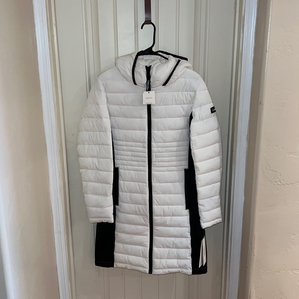 New Calvin Klein size puffer jacket, size small